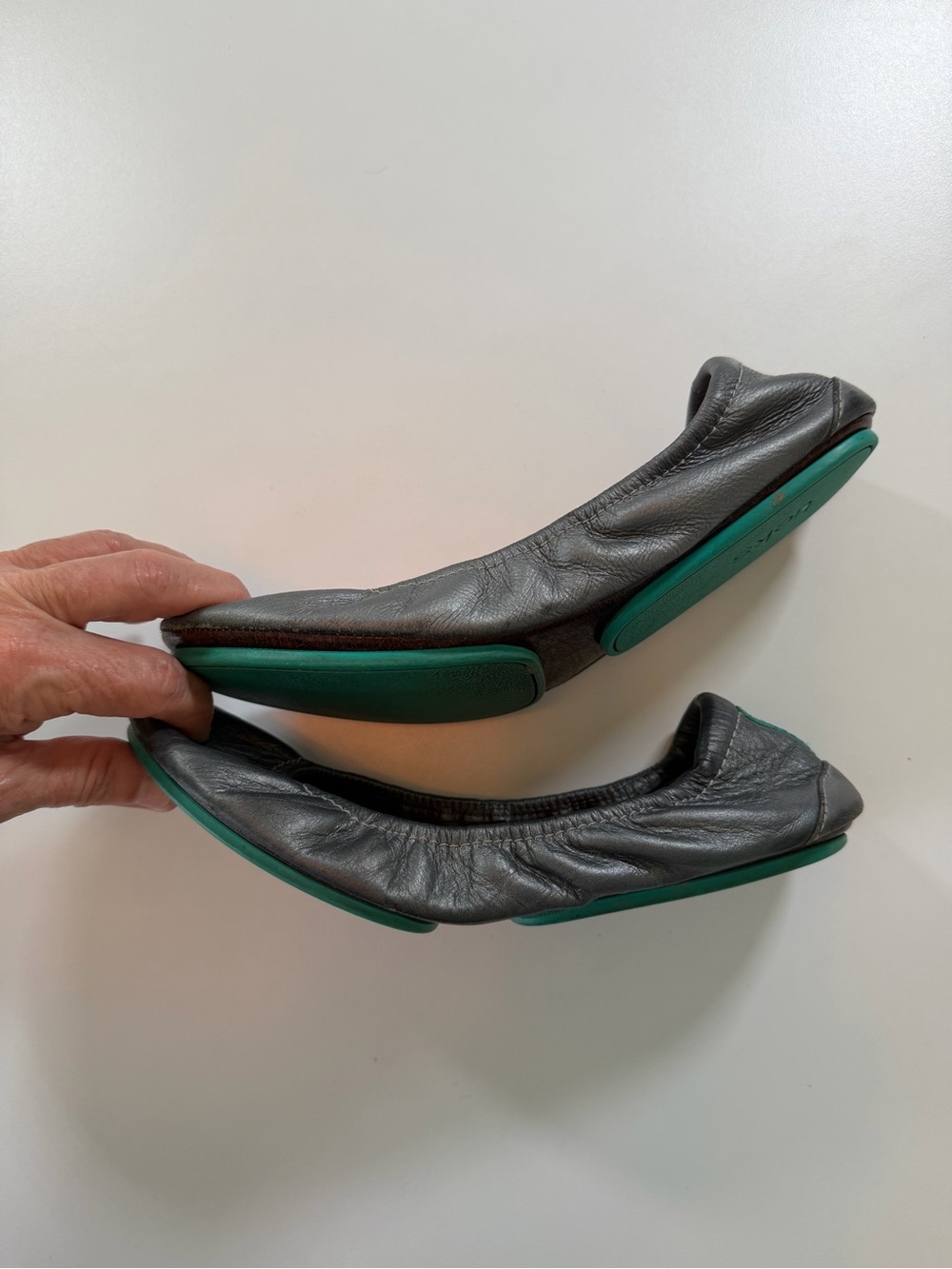 Tieks Gunmetal Silver Leather Ballet Flats Foldable Travel Shoes Women’s 7 - Picture 5 of 17
